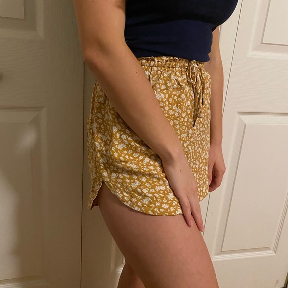 Dolphin Hem Shorts - Picture 2 of 2